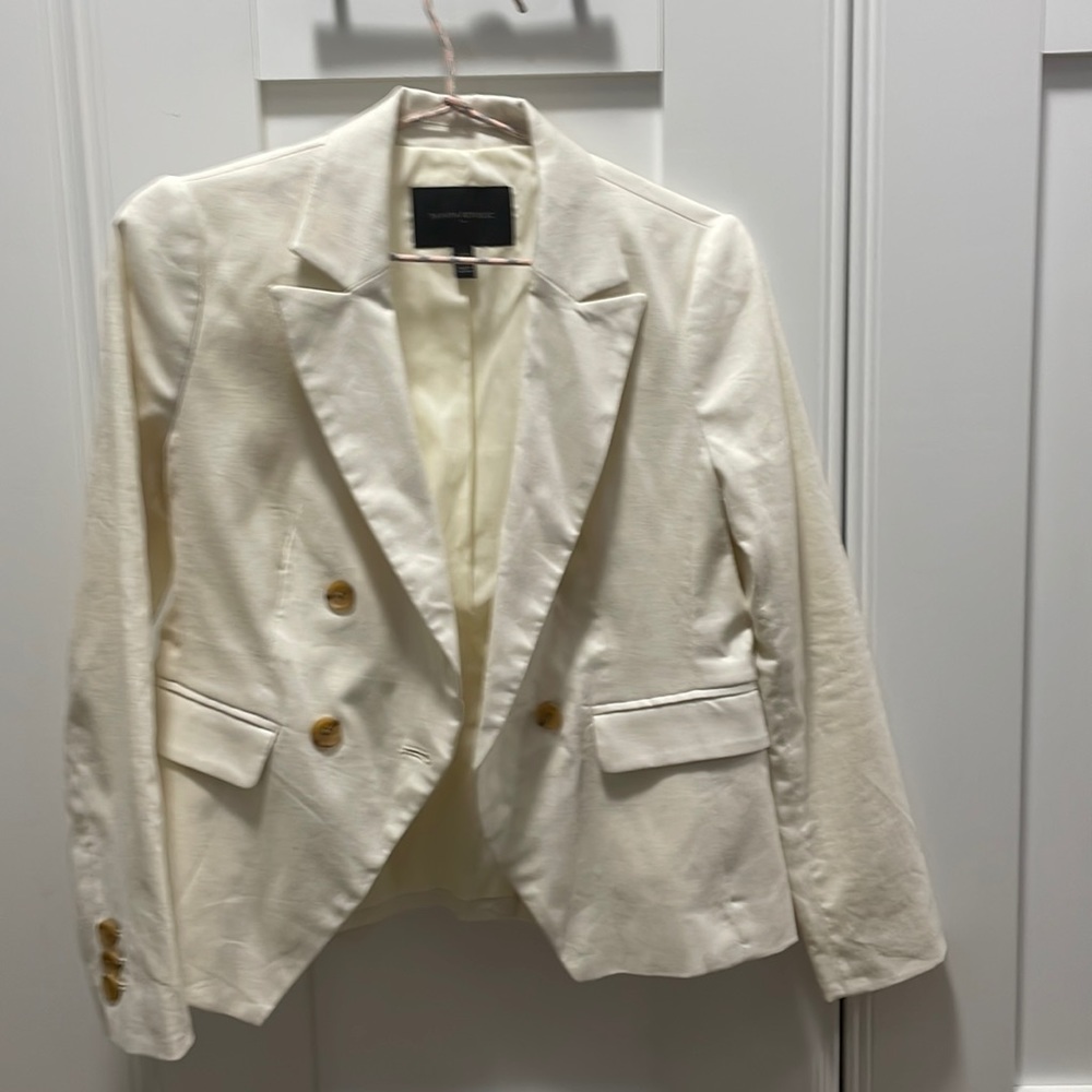 Women’s blazer.